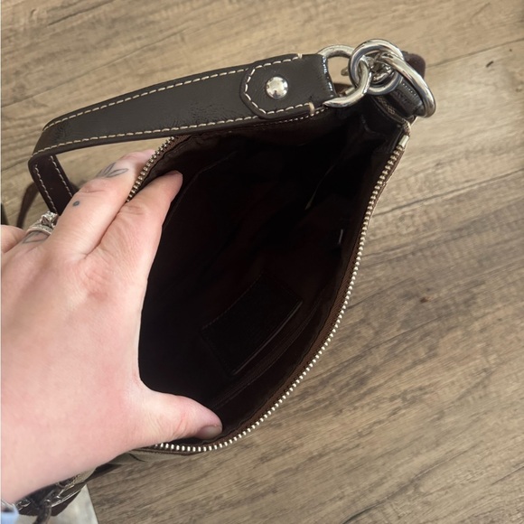 Coach Brown and Tan Signature Shoulder Bag Double Tag - Picture 2 of 7